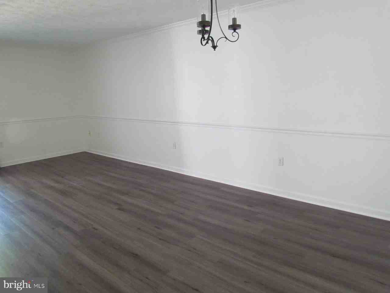 13240 Clipper Cir - Photo 5 of 22