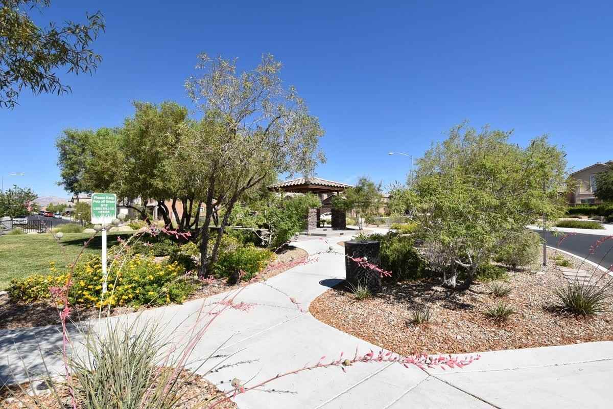 7226 Summer Grove Ave - Photo 4 of 6