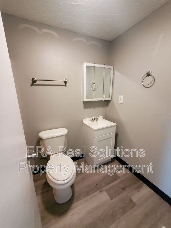 739 Wiltshire Rd - Photo 7 of 19