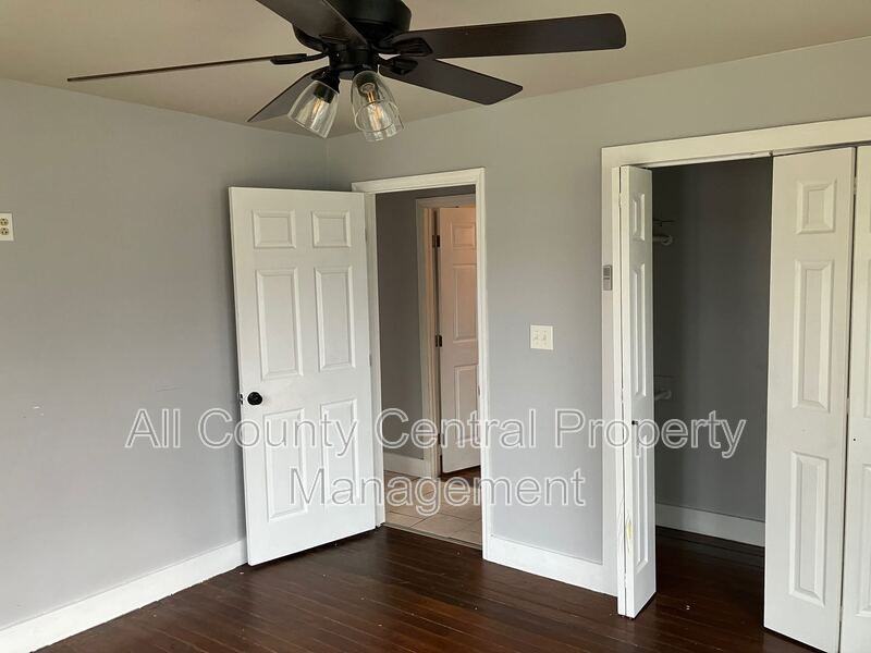 1811 Courtney Ave - Photo 6 of 8