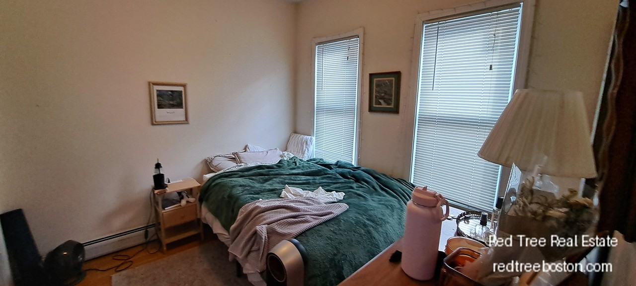 143 Hillside St #2 - Photo 5 of 18