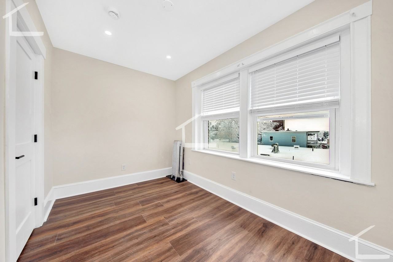 105 School St #3 - Photo 2 of 30