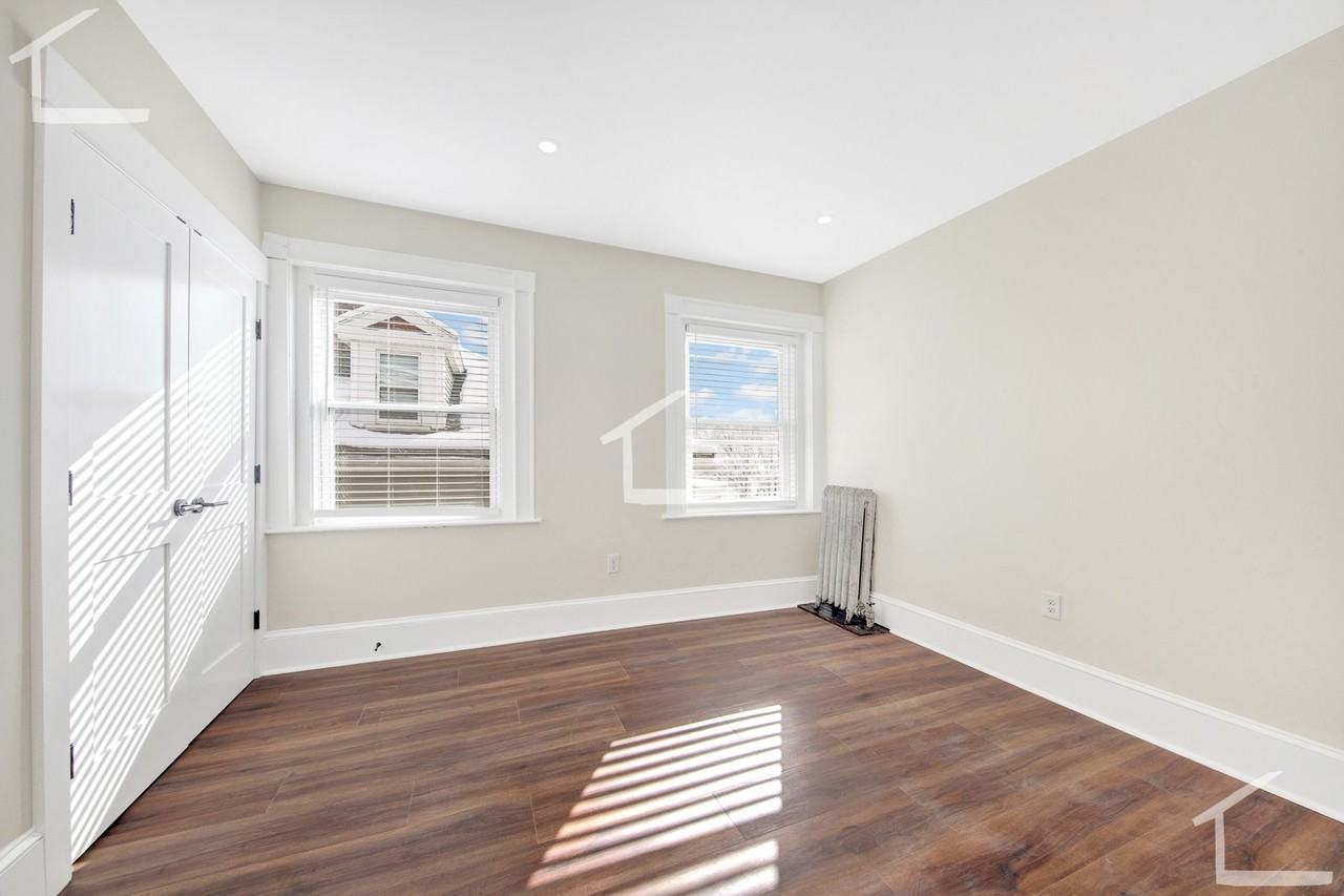 105 School St #3 - Photo 5 of 30