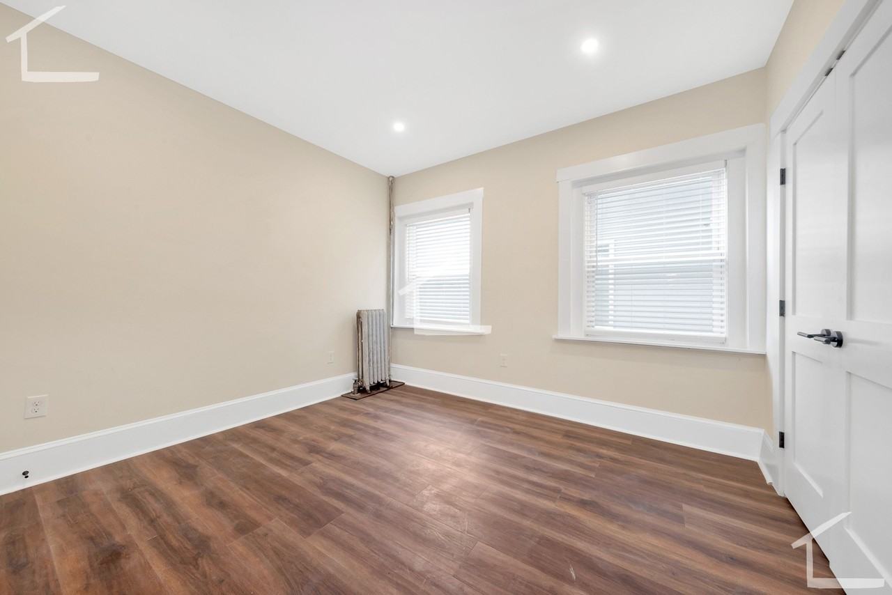 107 School St #1 - Photo 4 of 28