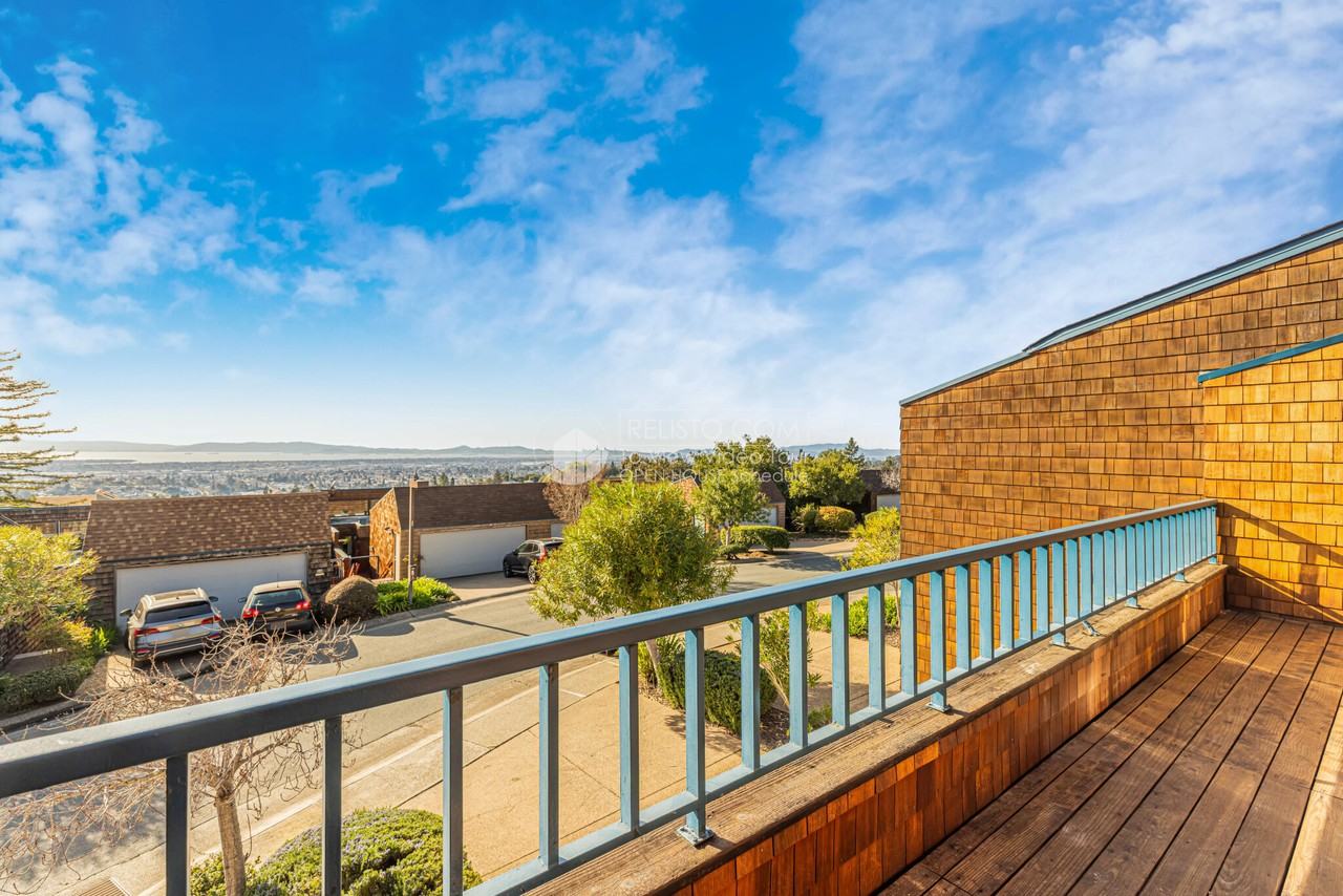 55 Sereno Cir - Photo 5 of 35