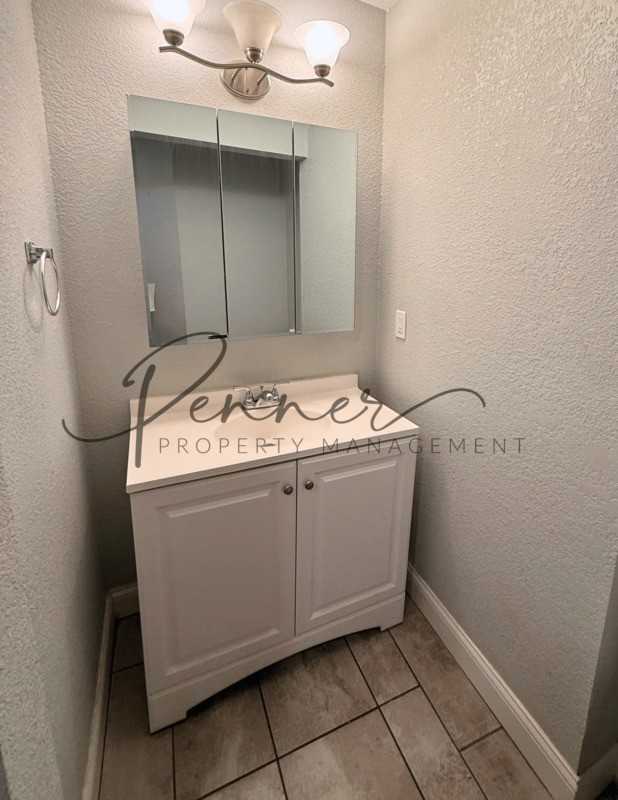 133 S Lincoln St #3 - Photo 4 of 9