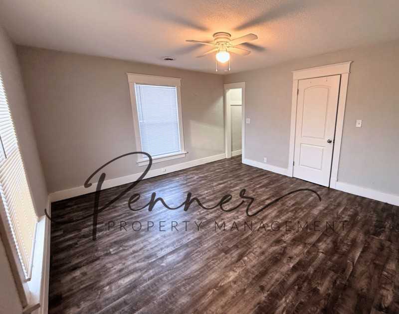 133 S Lincoln St #3 - Photo 7 of 9