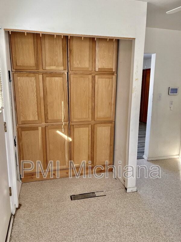 909 W Donaldson Ave - Photo 7 of 12