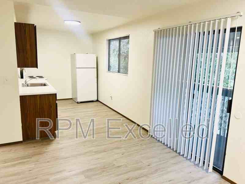 16006 34th Ave S #3 - Photo 5 of 11