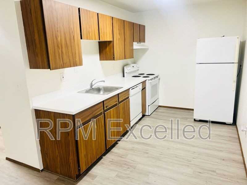 16006 34th Ave S #3 - Photo 6 of 11