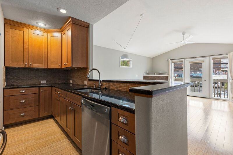 923 Se 34th Ave - Photo 6 of 20