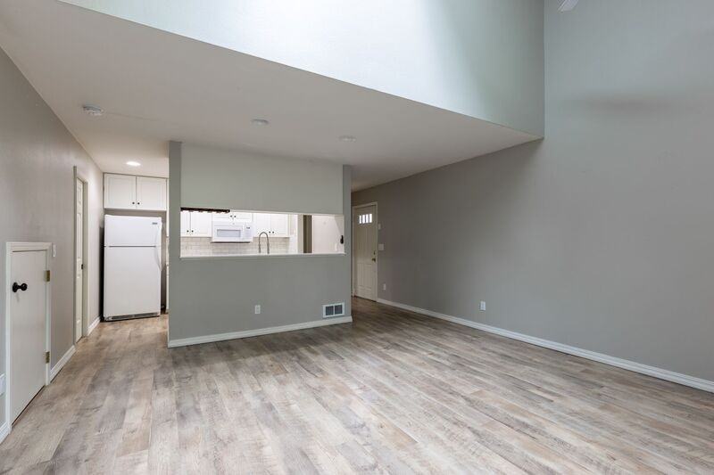 9729 Nw Miller Hill Dr - Photo 3 of 25