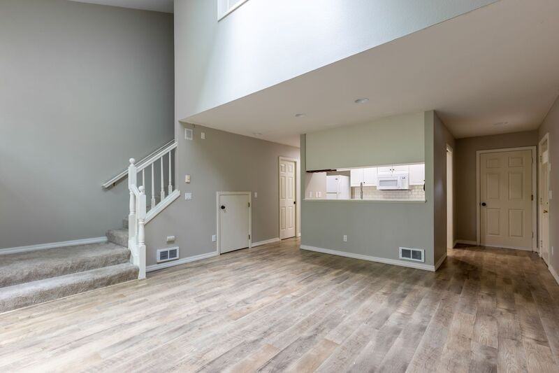 9729 Nw Miller Hill Dr - Photo 4 of 25