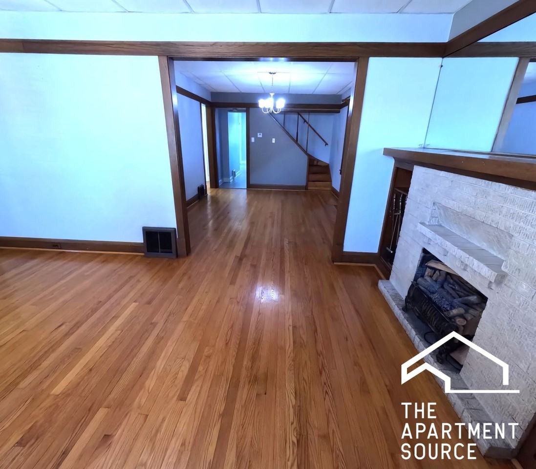 3117 N Mango Ave #1 - Photo 2 of 25