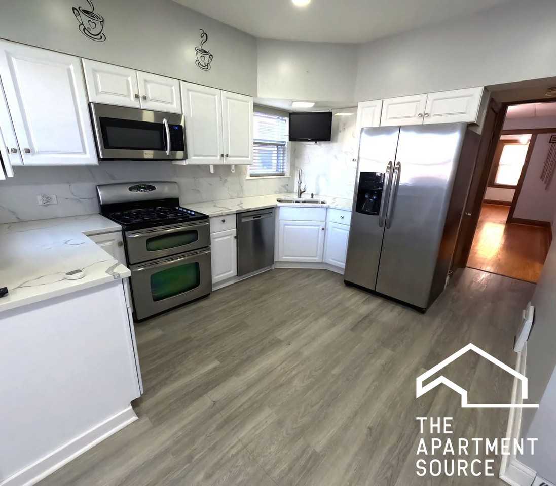 3117 N Mango Ave #1 - Photo 7 of 25