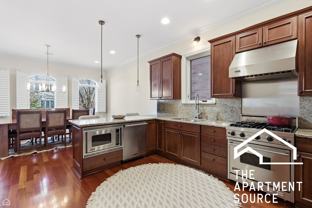 952 N Racine Ave #TH - Photo 1 of 1