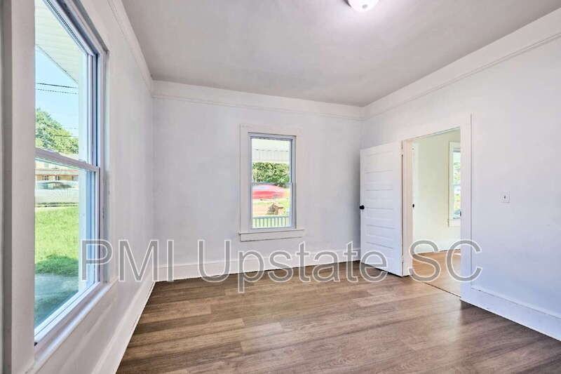 10 E Main St - Photo 5 of 15