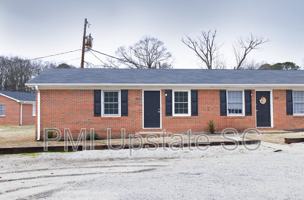 featured image of 101A Looneybrook Dr