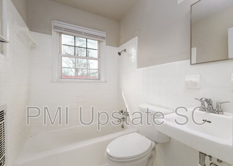 101A Looneybrook Dr - Photo 5 of 11