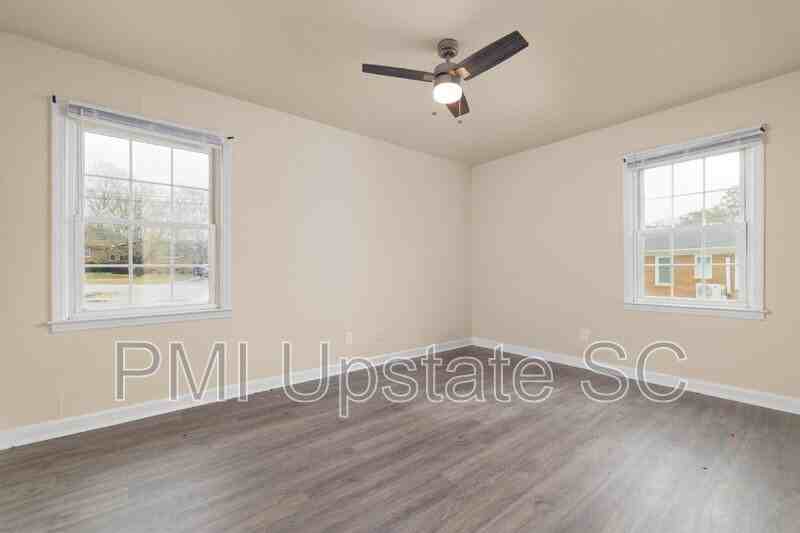 101A Looneybrook Dr - Photo 7 of 11