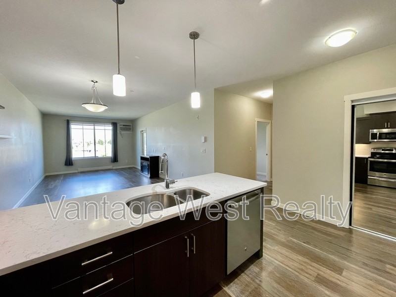 308-3731 Casorso Ranch - Photo 4 of 22