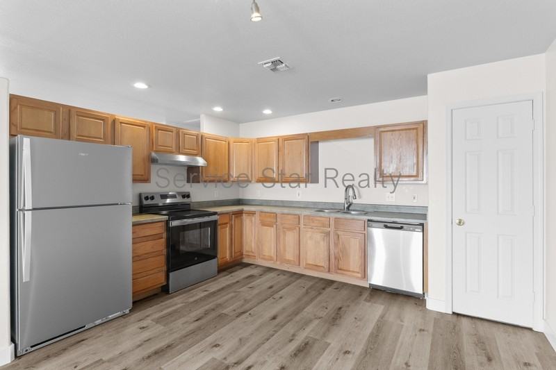 5311 W Mauna Loa Ln - Photo 7 of 23