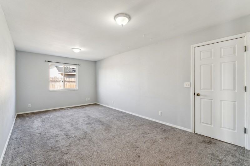 7557 Arlington Dr - Photo 7 of 32