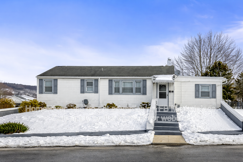 504 N Enola Dr - Photo 2 of 22