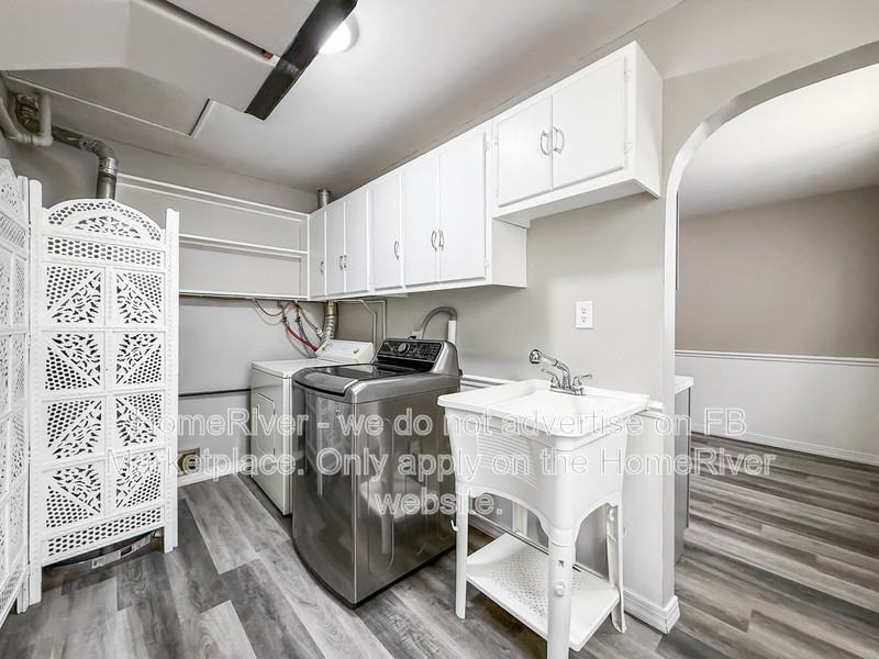 504 N Enola Dr - Photo 7 of 22