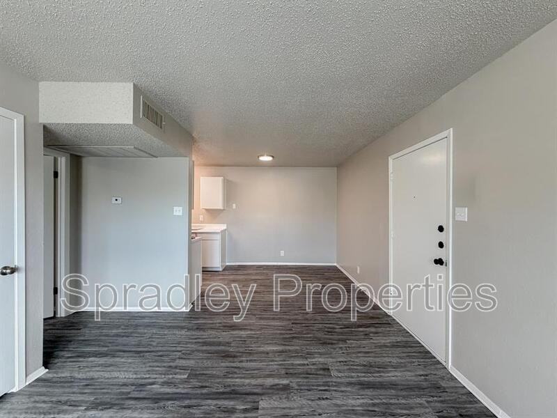 120 W Main St #TT25 - Photo 2 of 6