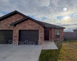 201 Juniper Dr Unit B - Photo 1 of 1