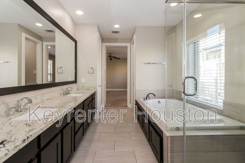 4403 Eli St - Photo 2 of 20