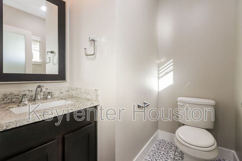 4403 Eli St - Photo 6 of 20