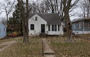 featured image of 1335 N Osage St