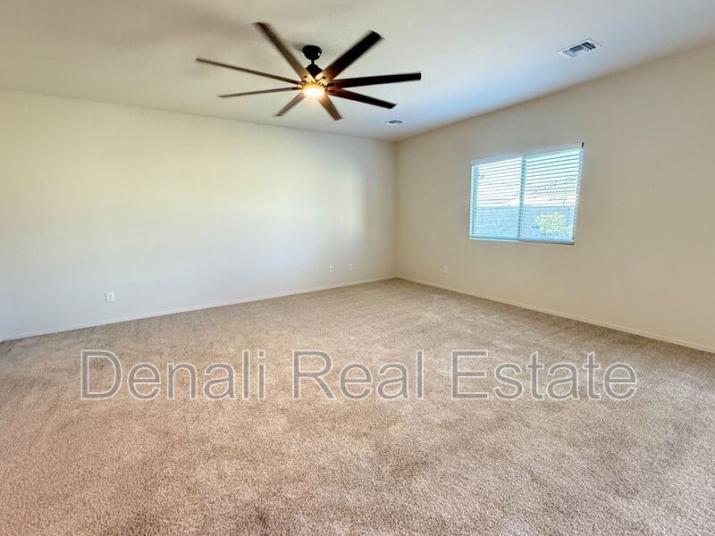 24588 W Flores Dr - Photo 5 of 26