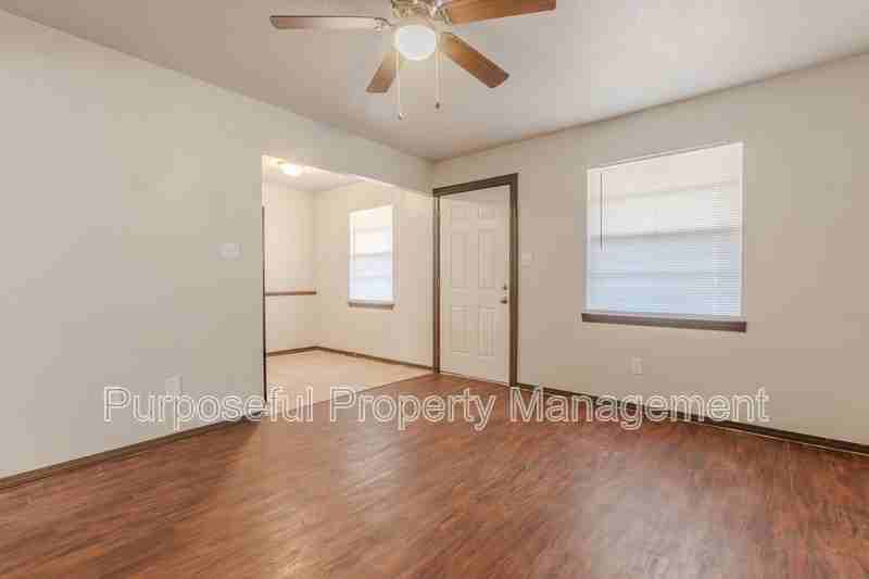 516 N Ponca Ave - Photo 3 of 15