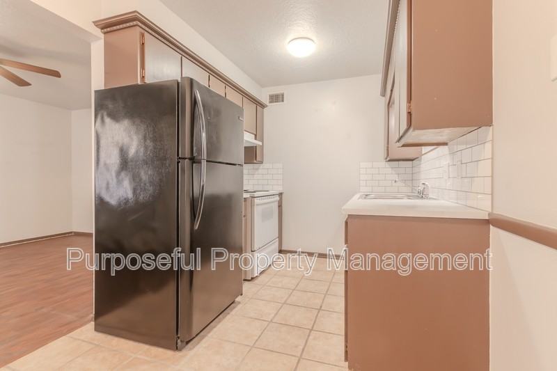 516 N Ponca Ave - Photo 6 of 15