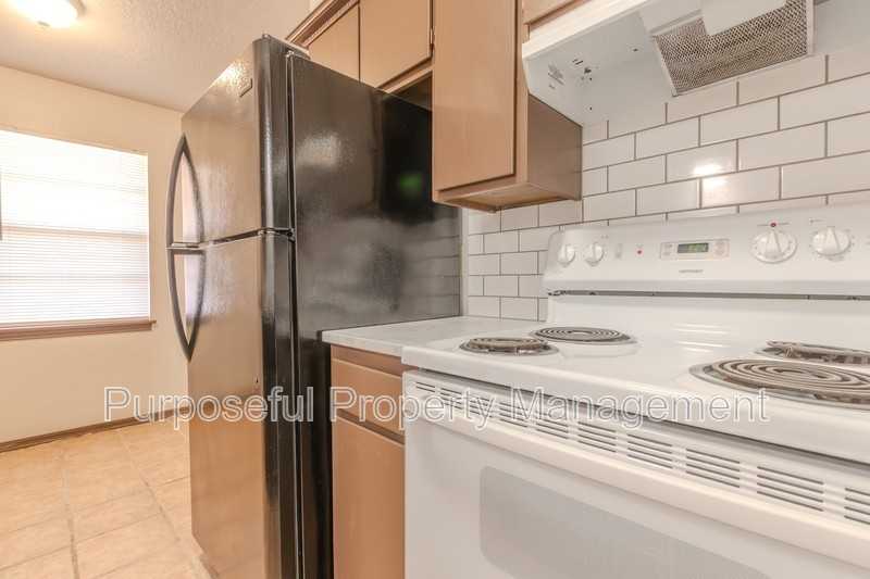 516 N Ponca Ave - Photo 7 of 15