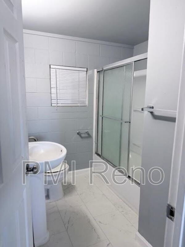 1950 A St #D - Photo 4 of 9