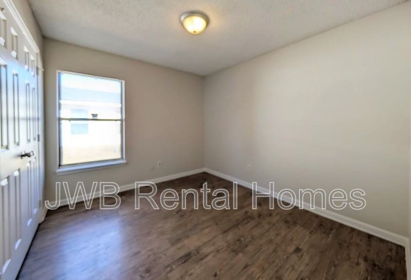 1310 Harrison St - Photo 6 of 17