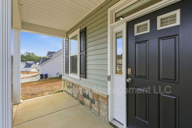 588 Angel Oak Dr - Photo 5 of 48