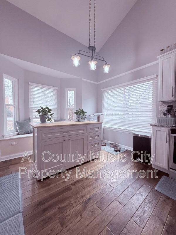 302 Park Glen Dr - Photo 3 of 18