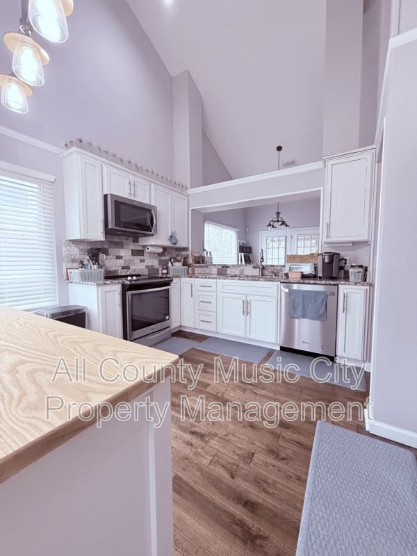 302 Park Glen Dr - Photo 4 of 18