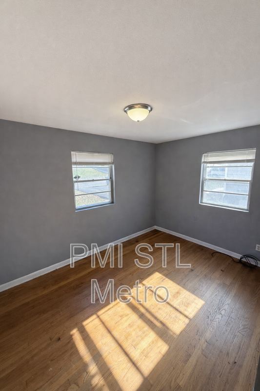 705 Beardsley Ct - Photo 5 of 9