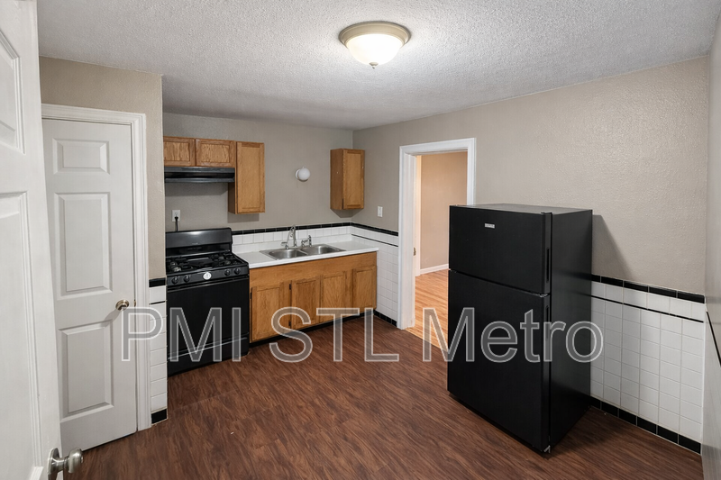 7008 Paisley Dr - Photo 3 of 8