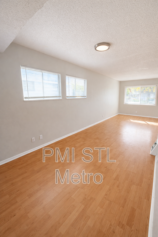 205 Grampian Rd - Photo 7 of 9