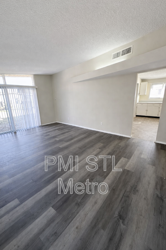 8439 Alder Ave - Photo 6 of 12