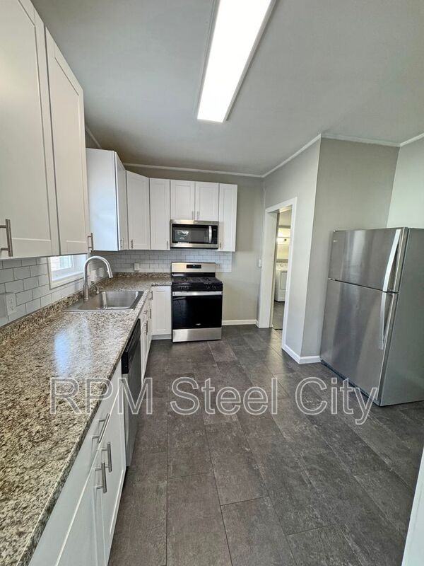 1626 E Routt Ave - Photo 5 of 24