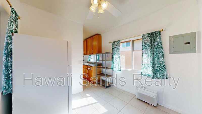 662 Kalanipuu St - Photo 5 of 26