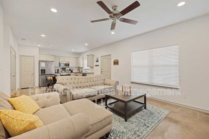 16374 County Road 4137 - Photo 4 of 10